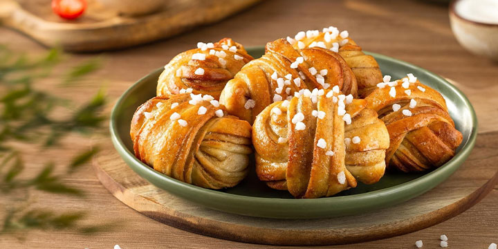 Chifle cu cardamom by Philips Airfryer Dual Basket cu abur Seria 5000