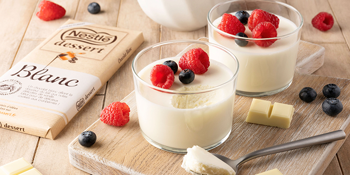 Mousse de ciocolată albă Nestlé Dessert®