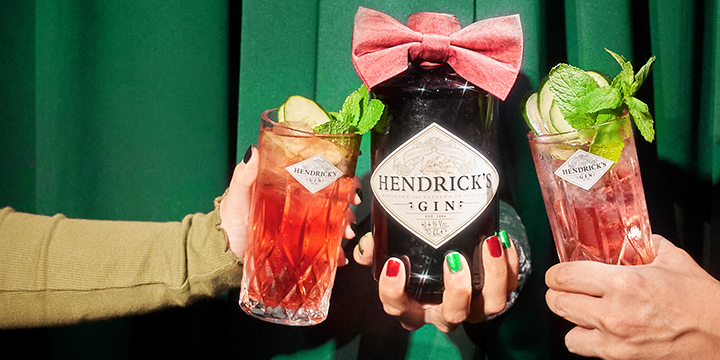 Cocktail Cranberry Fizz Hendrick'S by Radu Dumitrescu